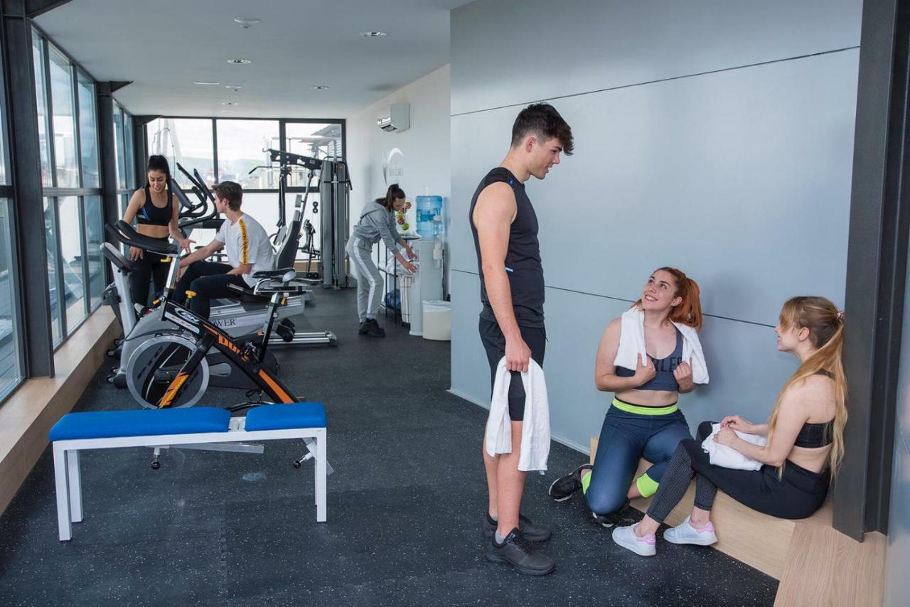 Gran Hotel Lakua 비토리아개스테즈 외부 사진 The gym at the University of Novi Sad